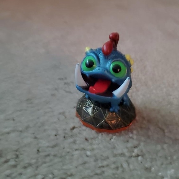 Skylanders Swapforce game and figures for the Nintendo Wii - Picture 9 of 13